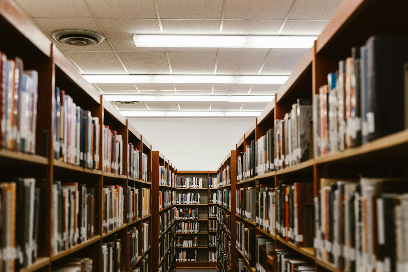 led-lighting-in-the-library